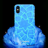 Leuchtende Wasserlilien Hülle für das iPhone X